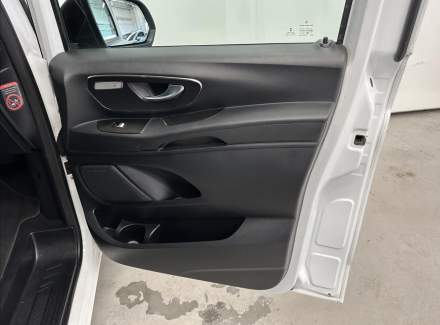 Mercedes-Benz - Vito