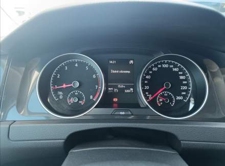 Volkswagen - Golf