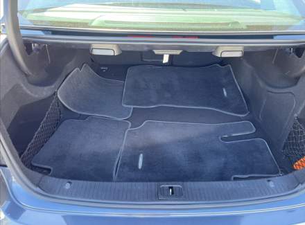 Mercedes-Benz - E-class