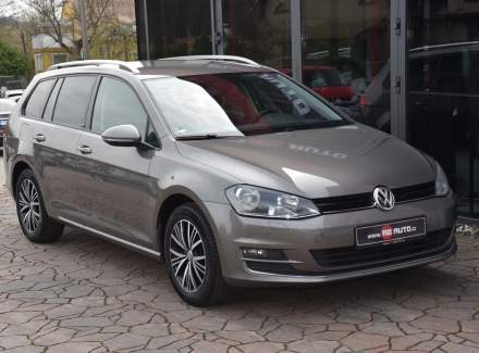 Volkswagen - Golf