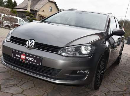 Volkswagen - Golf