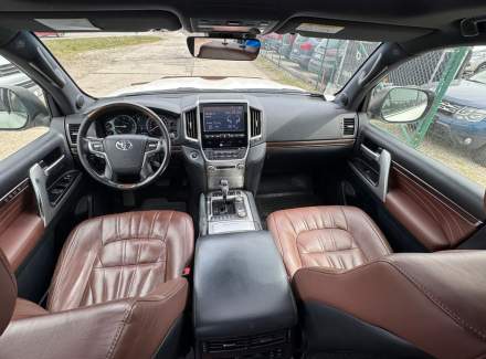 Toyota - Land Cruiser