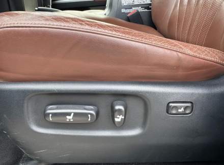 Toyota - Land Cruiser