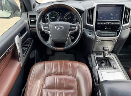 Toyota - Land Cruiser