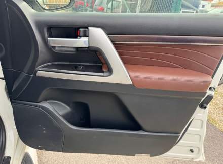 Toyota - Land Cruiser