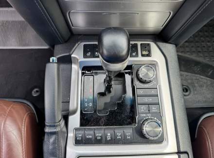 Toyota - Land Cruiser