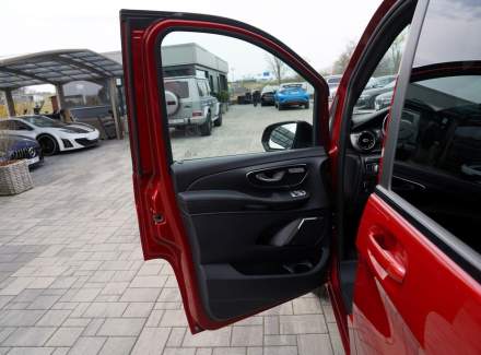 Mercedes-Benz - V-class