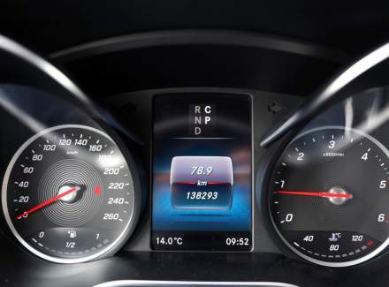 Mercedes-Benz - V-class