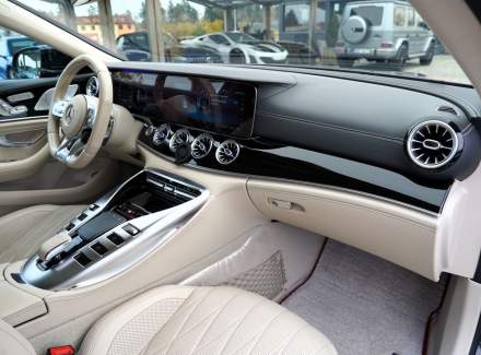 Mercedes-Benz - AMG GT