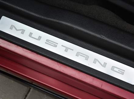 Ford - Mustang