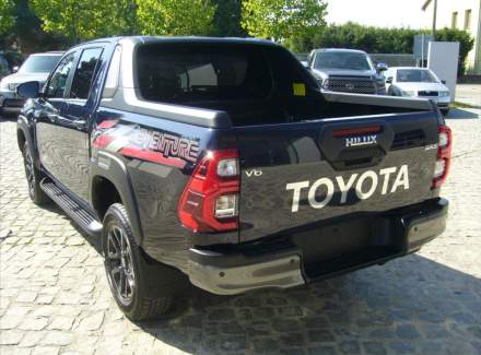 Toyota - Hilux