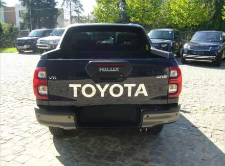 Toyota - Hilux