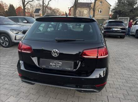 Volkswagen - Golf