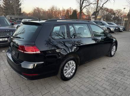 Volkswagen - Golf
