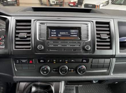 Volkswagen - Caravelle