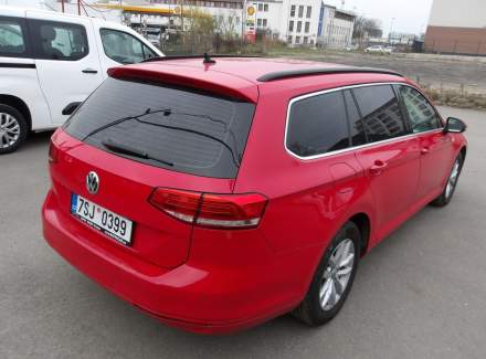 Volkswagen - Passat