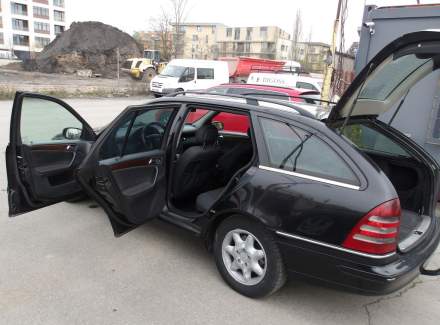 Mercedes-Benz - C-class