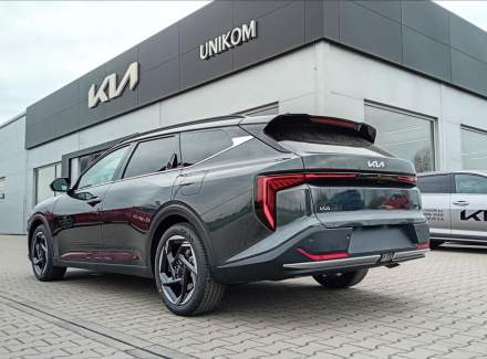 Kia - K4