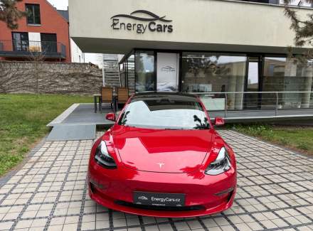 Tesla - Model 3