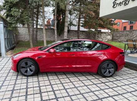 Tesla - Model 3