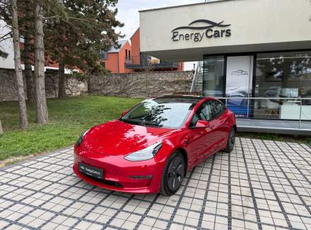Tesla - Model 3