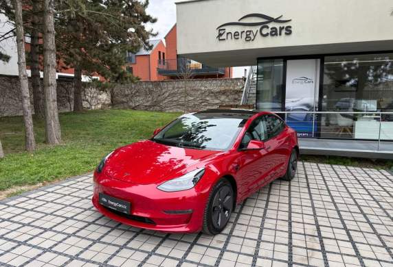 Tesla - Model 3