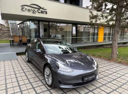 Tesla - Model 3