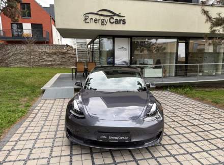 Tesla - Model 3