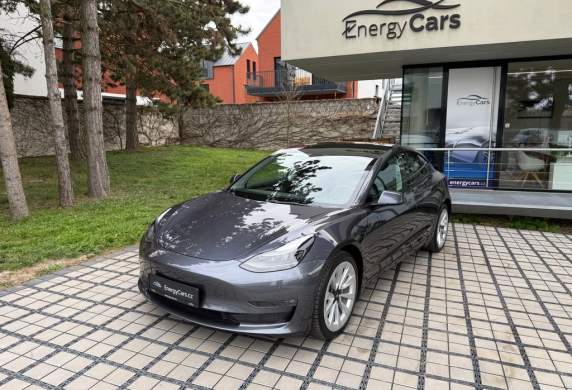 Tesla - Model 3