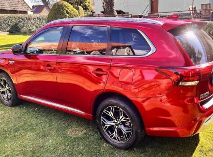 Mitsubishi - Outlander