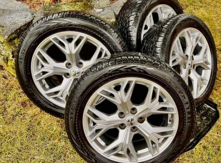 Mitsubishi - Outlander