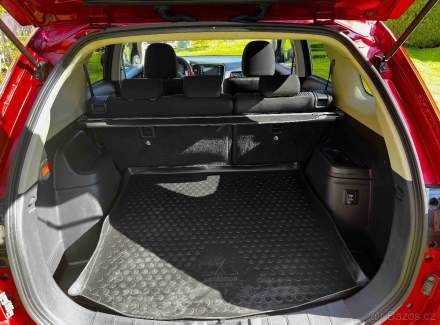 Mitsubishi - Outlander