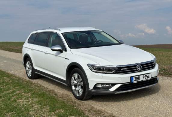 Volkswagen - Passat