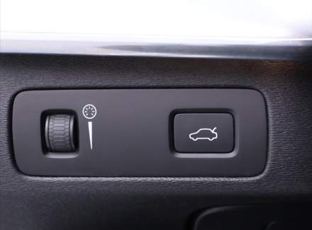 Volvo - XC90