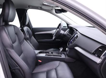 Volvo - XC90