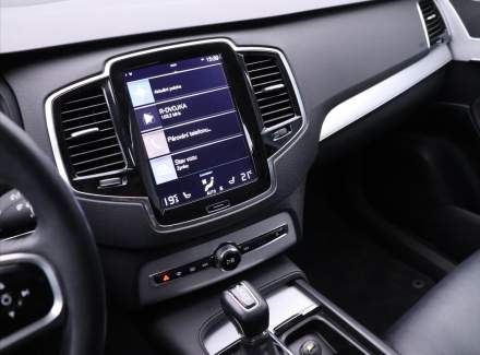 Volvo - XC90