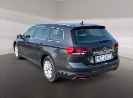 Volkswagen - Passat