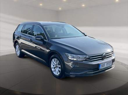 Volkswagen - Passat