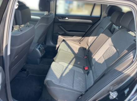 Volkswagen - Passat