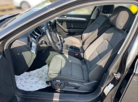 Volkswagen - Passat