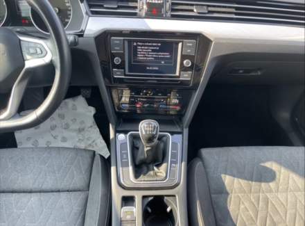 Volkswagen - Passat