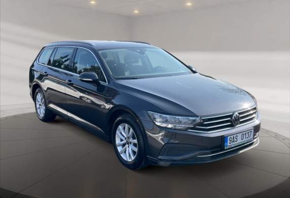 Volkswagen - Passat