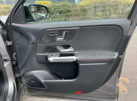 Mercedes-Benz - GLB