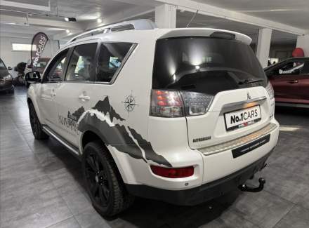 Mitsubishi - Outlander