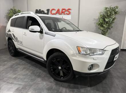 Mitsubishi - Outlander