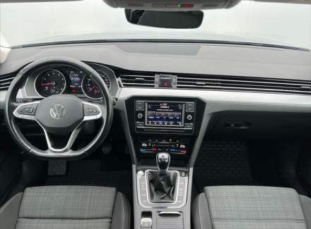 Volkswagen - Passat