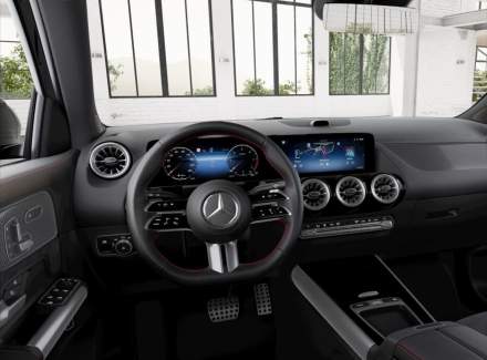Mercedes-Benz - GLA