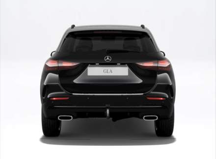 Mercedes-Benz - GLA