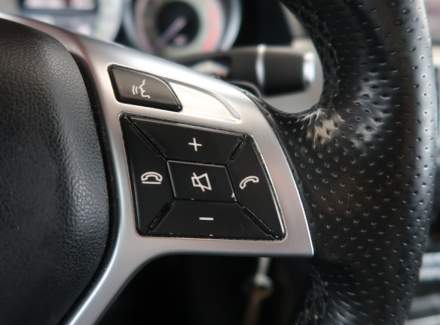 Mercedes-Benz - E-class