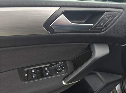Volkswagen - Touran